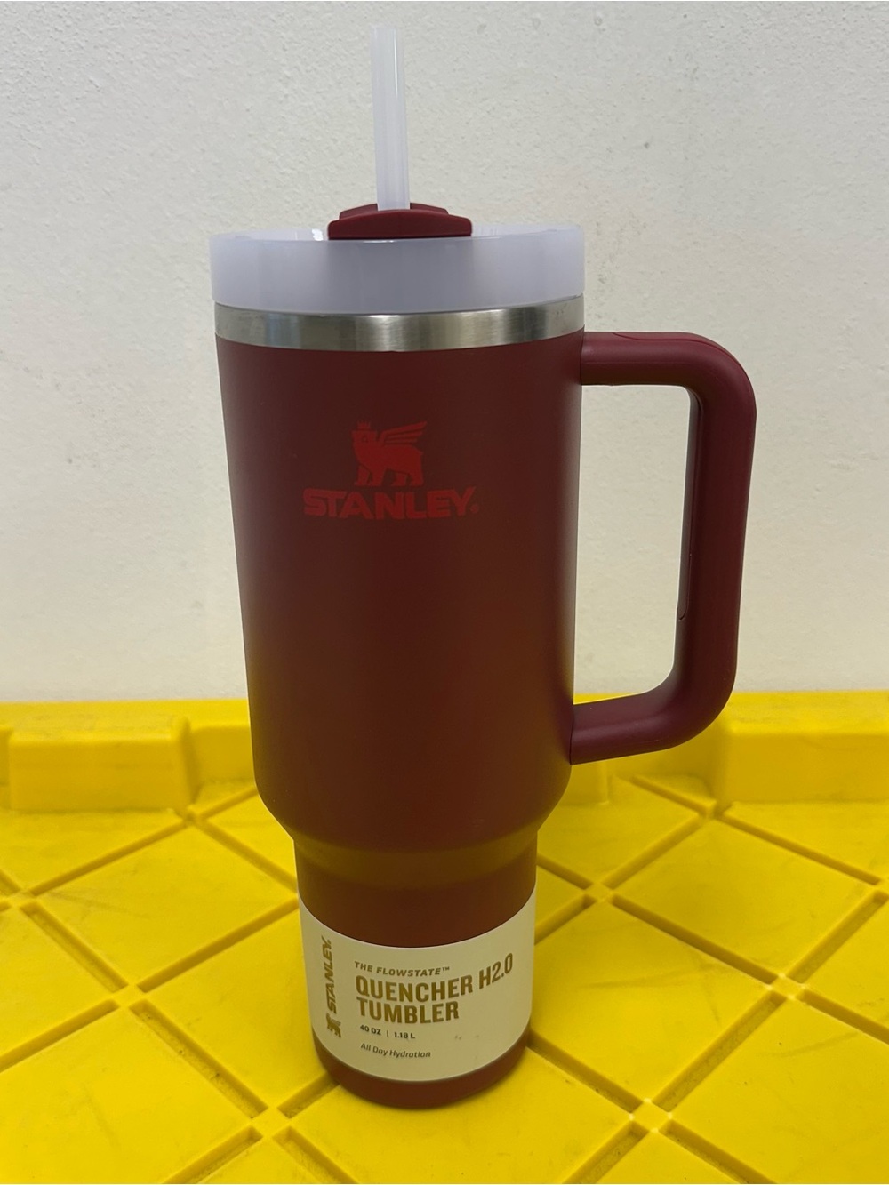 Stanley H2.0 FlowState Quencher Tumbler Insulated 40oz Cranberry Red